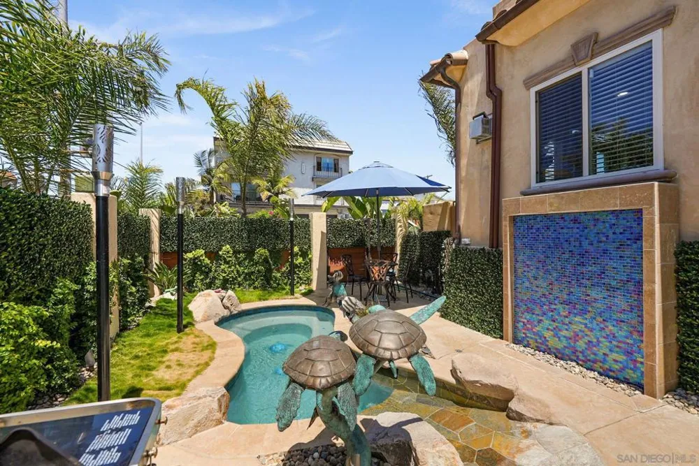 1311 Pacific Beach Dr San Diego, CA 92109