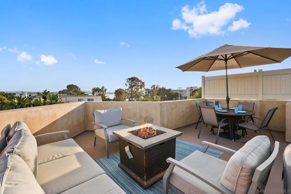 1311 Pacific Beach Dr San Diego, CA 92109