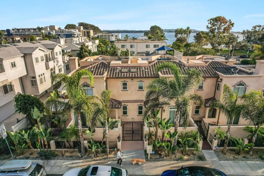 1311 Pacific Beach Dr San Diego, CA 92109