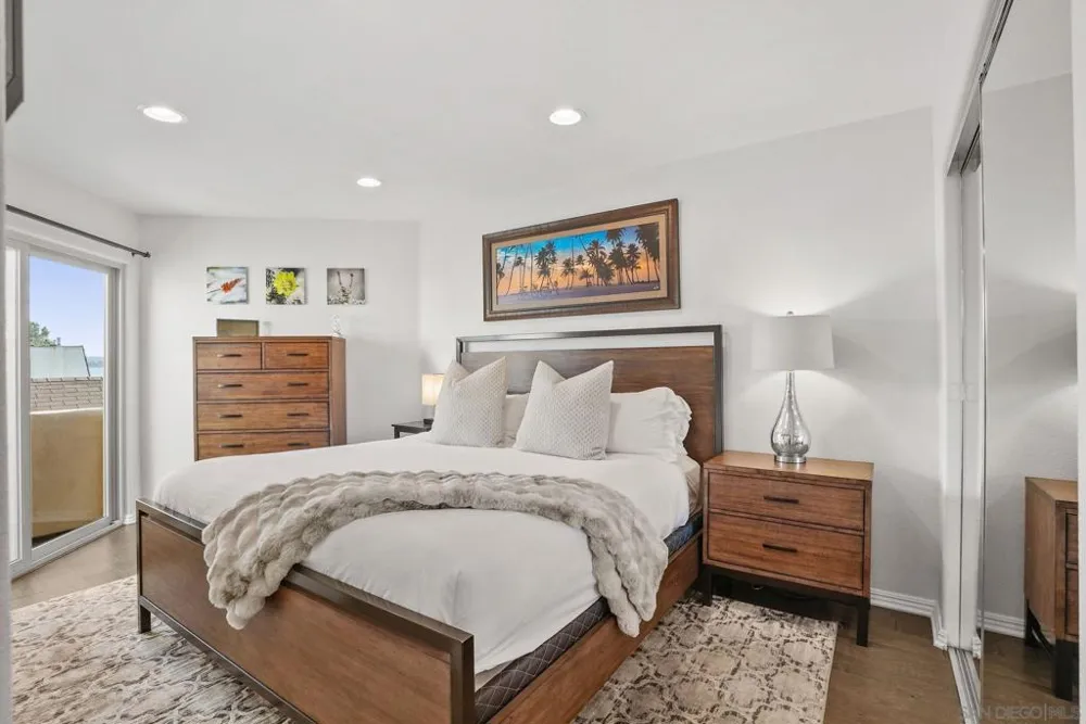 1311 Pacific Beach Dr San Diego, CA 92109