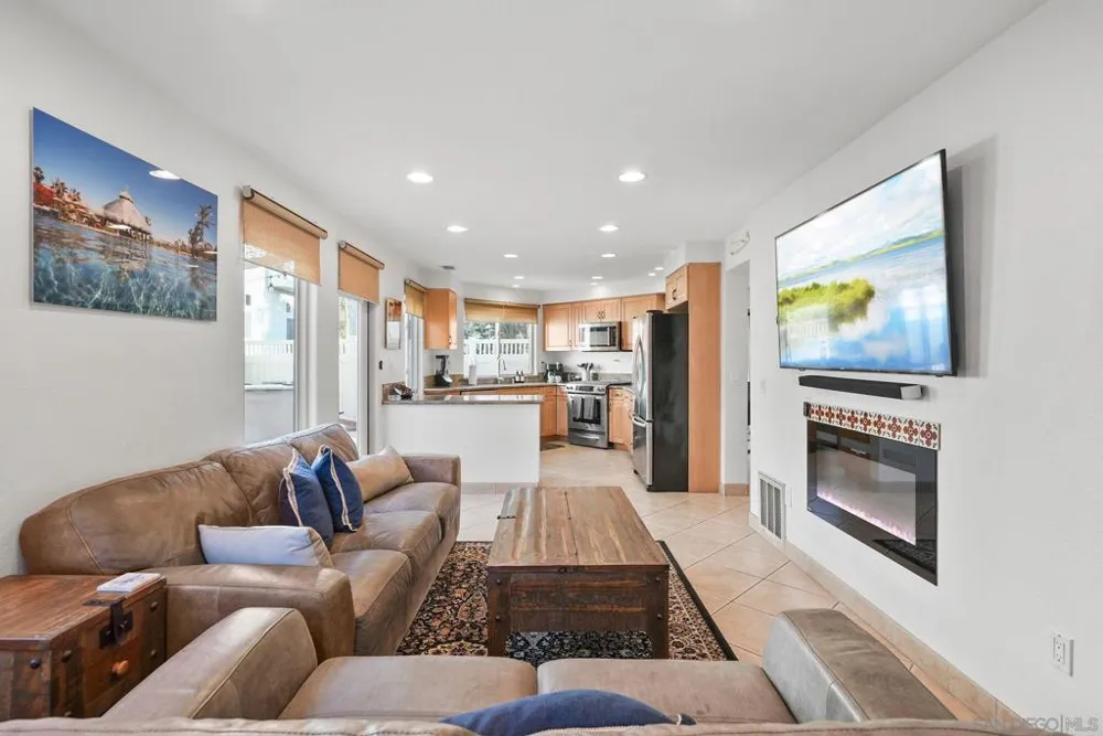 1311 Pacific Beach Dr San Diego, CA 92109