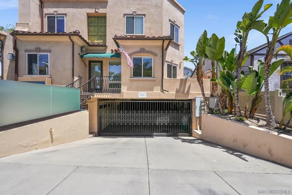 1311 Pacific Beach Dr San Diego, CA 92109