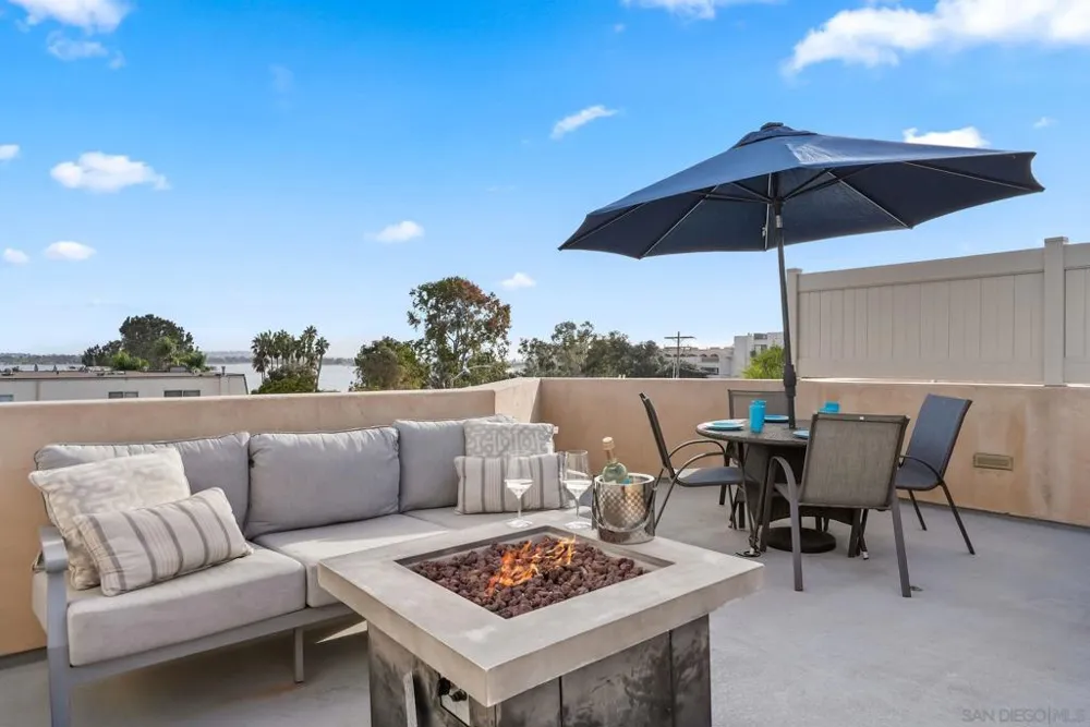 1311 Pacific Beach Dr San Diego, CA 92109