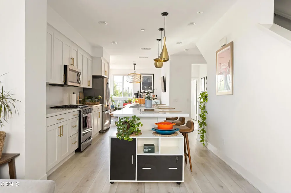 2931 W Exposition Place #1 Los Angeles, CA 90018