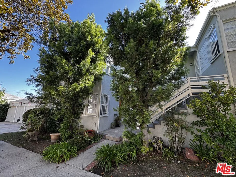 1242 Edris Drive Los Angeles, CA 90035