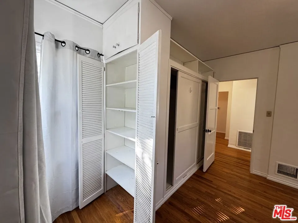 1242 Edris Drive Los Angeles, CA 90035