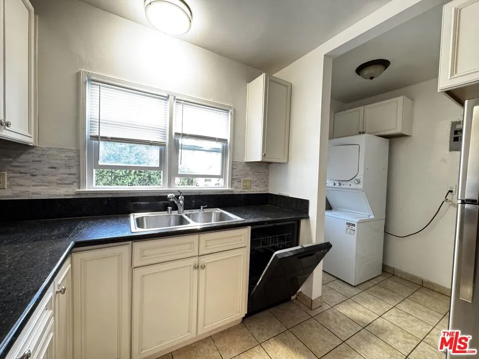 1242 Edris Drive Los Angeles, CA 90035