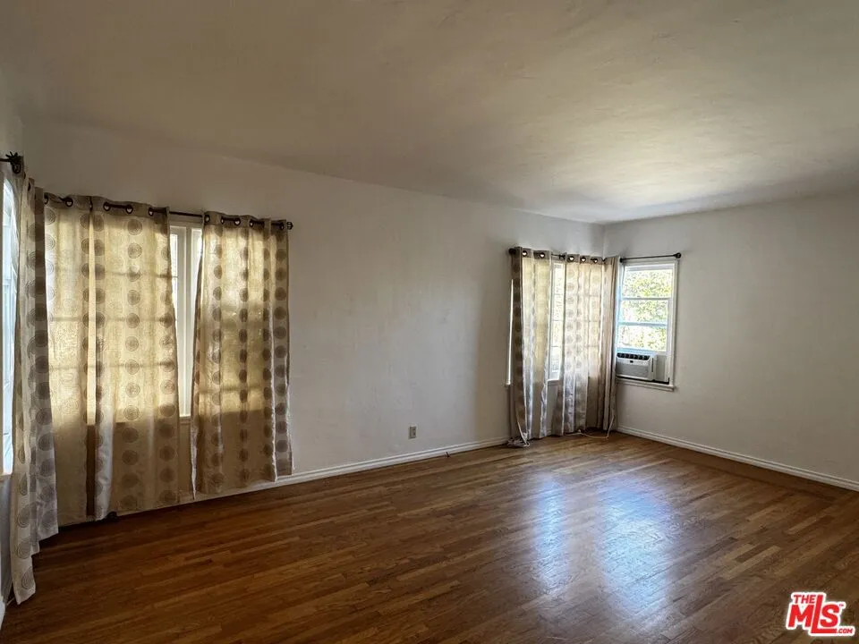 1242 Edris Drive Los Angeles, CA 90035
