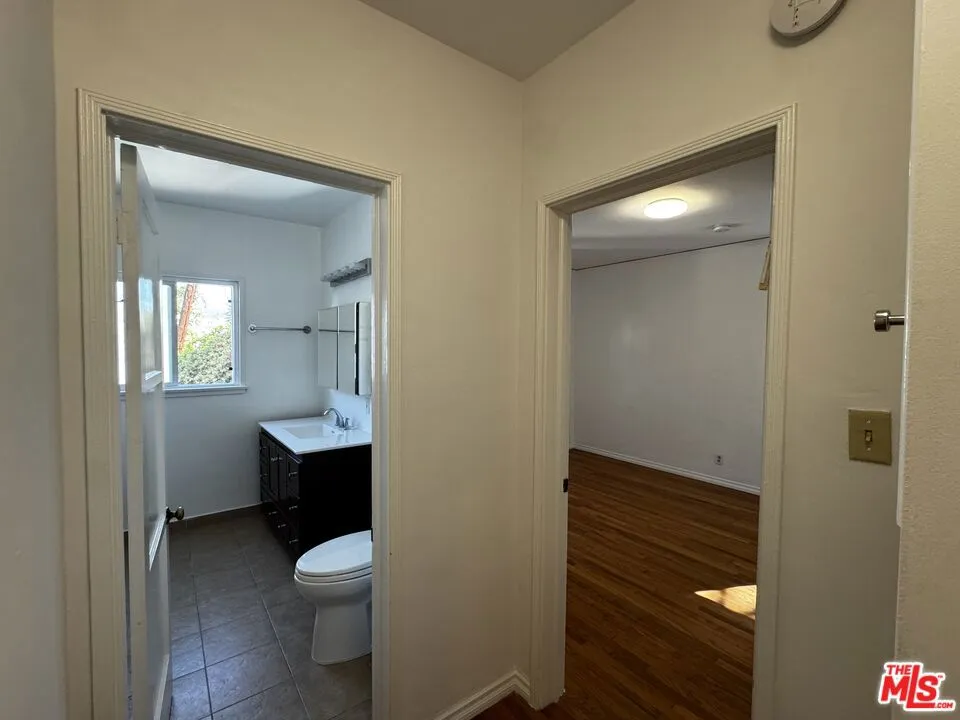 1242 Edris Drive Los Angeles, CA 90035