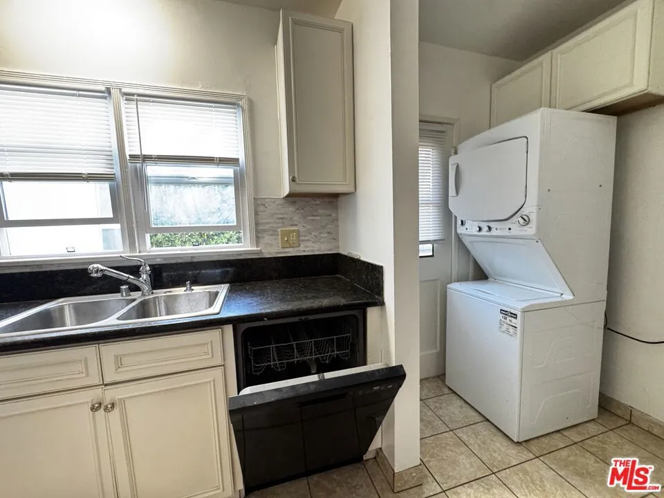 1242 Edris Drive Los Angeles, CA 90035