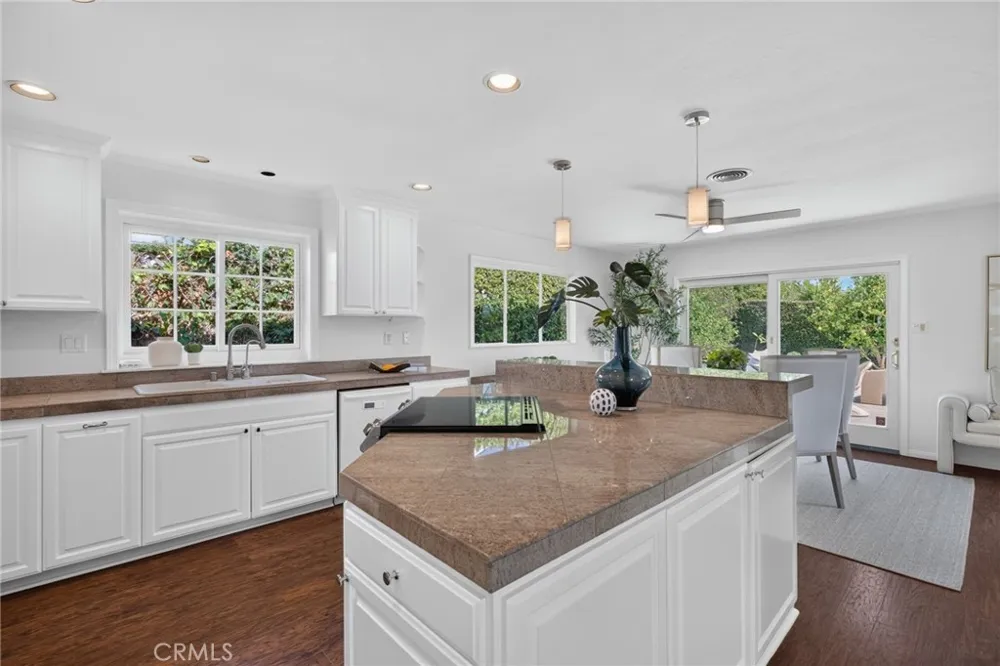 410 Lenwood Costa Mesa, CA 92627