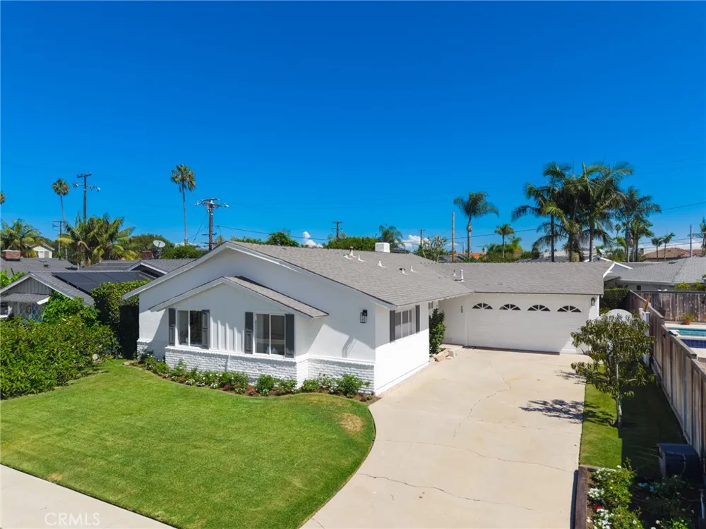 410 Lenwood Costa Mesa, CA 92627