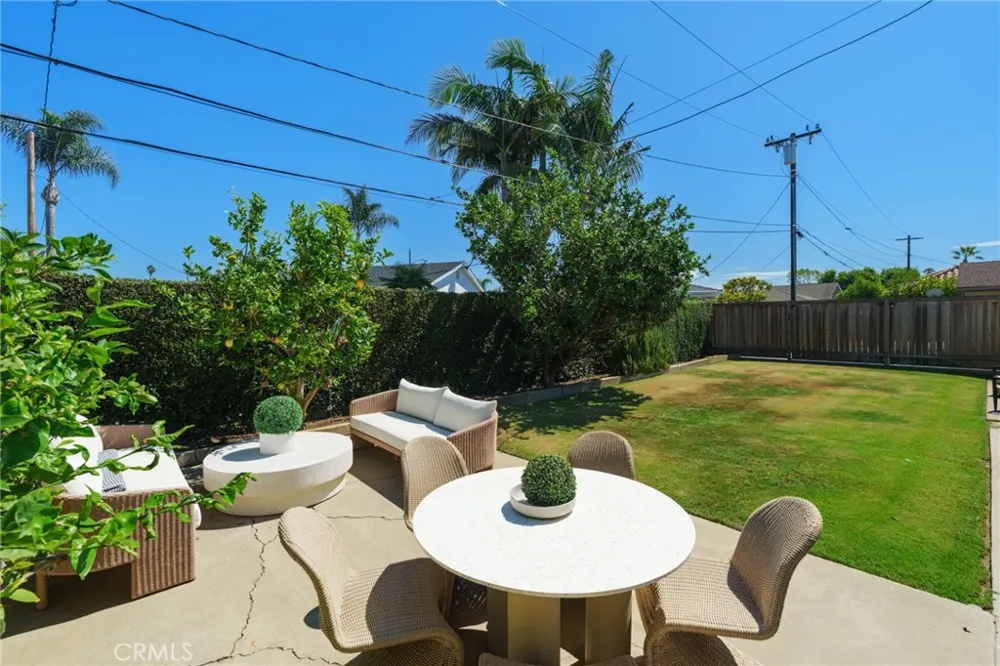 410 Lenwood Costa Mesa, CA 92627