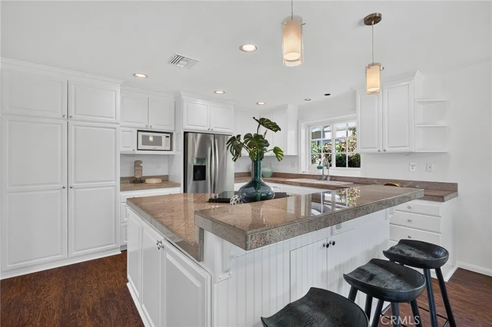 410 Lenwood Costa Mesa, CA 92627