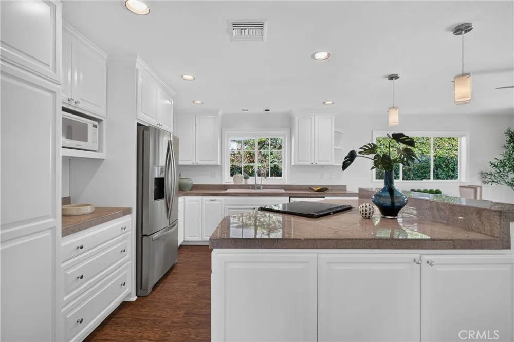 410 Lenwood Costa Mesa, CA 92627