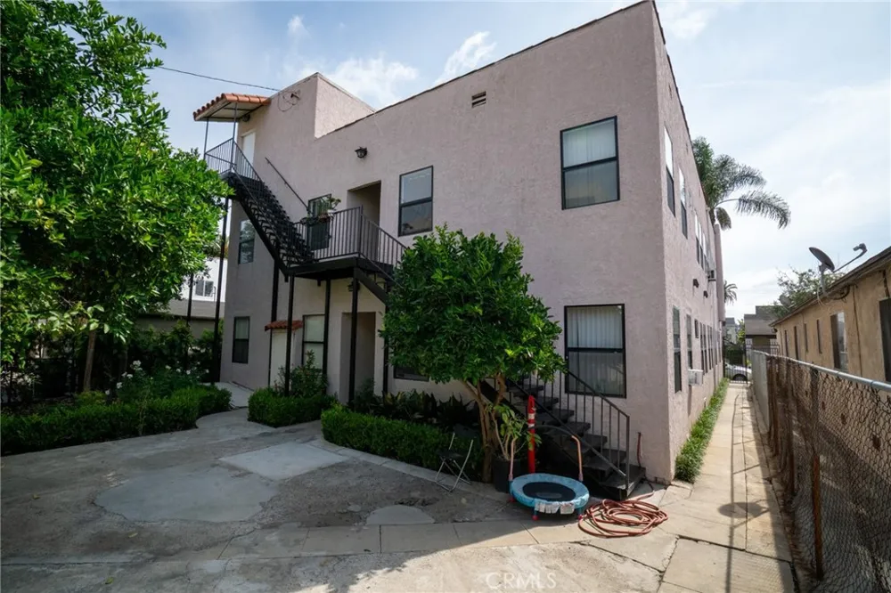 1035 Lime Avenue Long Beach, CA 90813