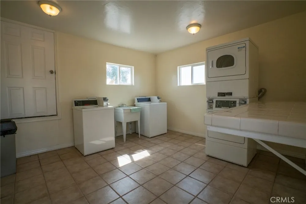 1035 Lime Avenue Long Beach, CA 90813