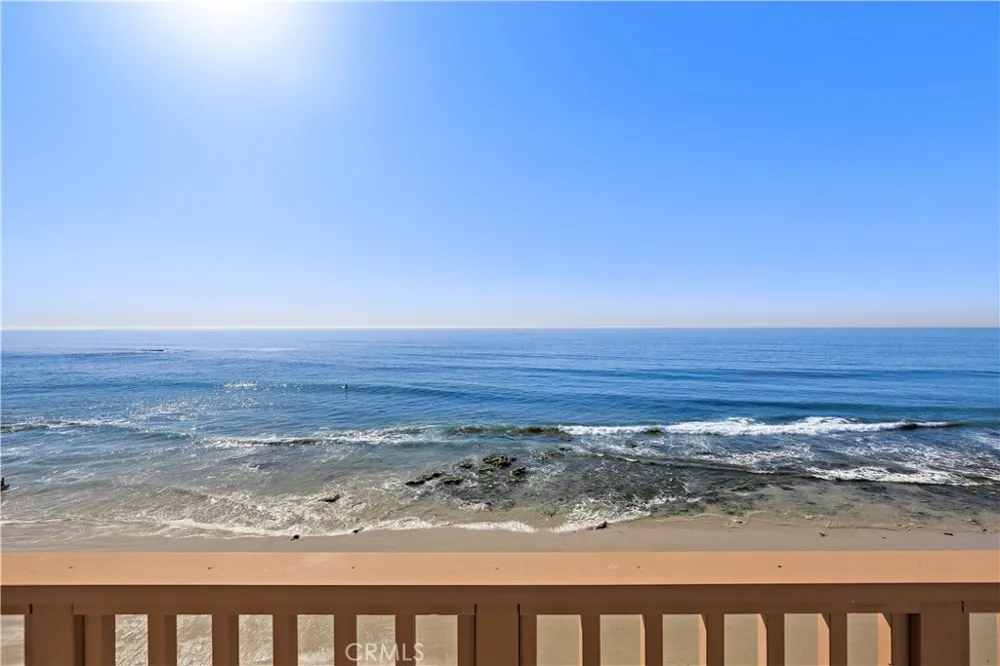 1045 Gaviota Drive #B Laguna Beach, CA 92651