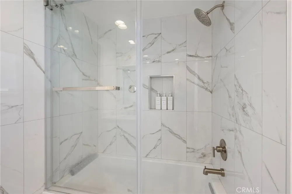 1045 Gaviota Drive #B Laguna Beach, CA 92651