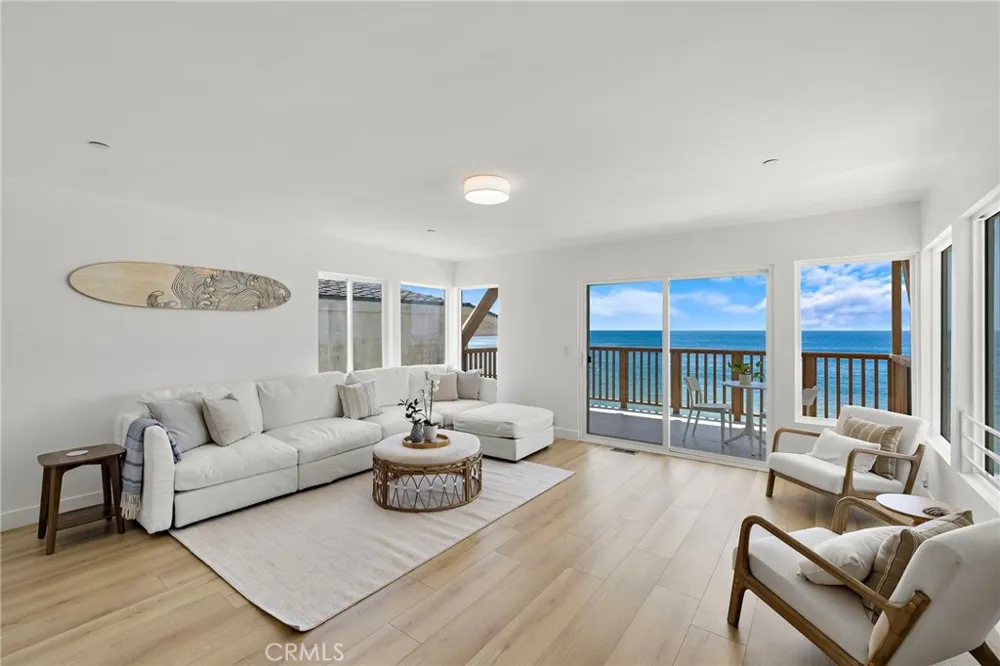 1045 Gaviota Drive #B Laguna Beach, CA 92651