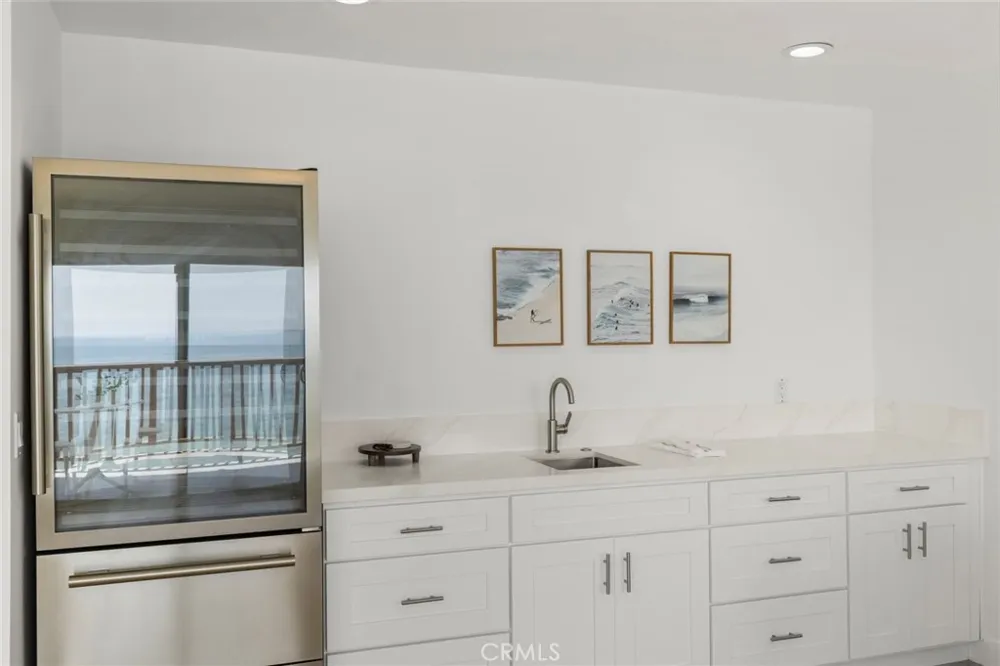 1045 Gaviota Drive #B Laguna Beach, CA 92651