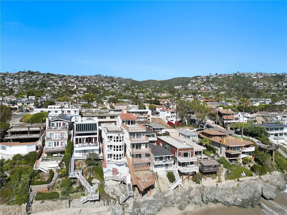 1045 Gaviota Drive #B Laguna Beach, CA 92651
