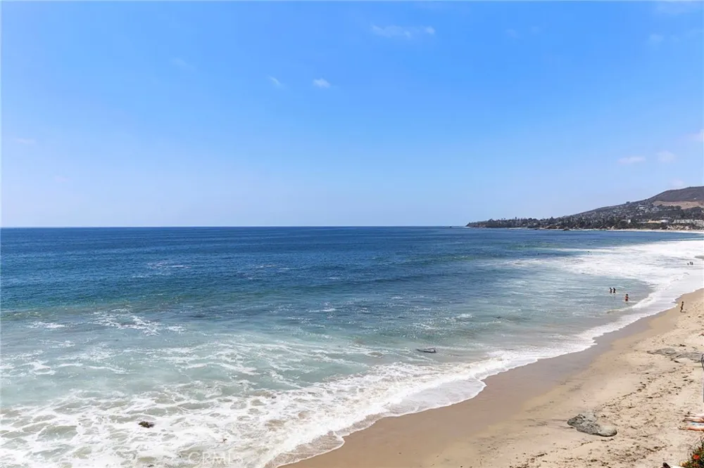1045 Gaviota Drive #B Laguna Beach, CA 92651