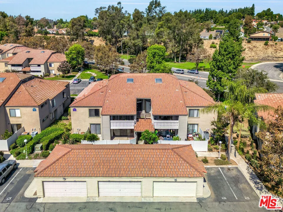 75 Carriage Way Pomona, CA 91766