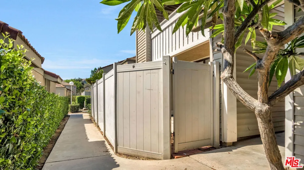 75 Carriage Way Pomona, CA 91766
