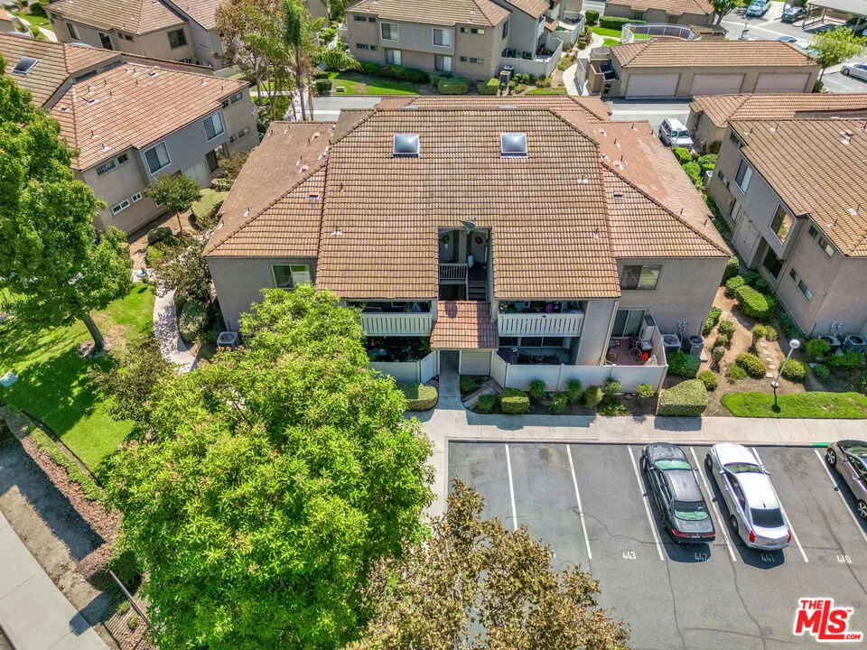 75 Carriage Way Pomona, CA 91766