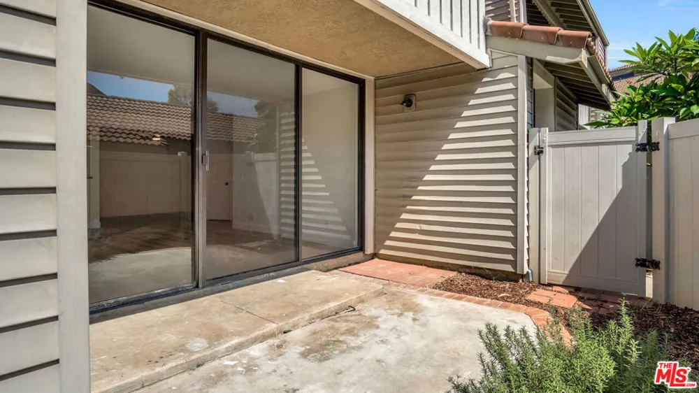 75 Carriage Way Pomona, CA 91766