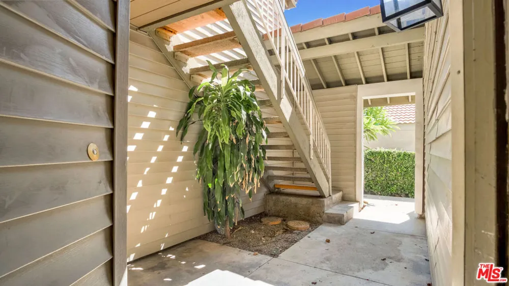 75 Carriage Way Pomona, CA 91766
