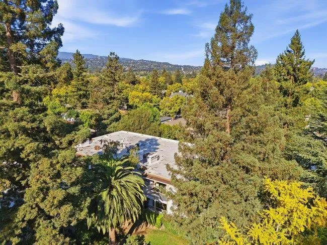 1286 Woodside Road Redwood City, CA 94061