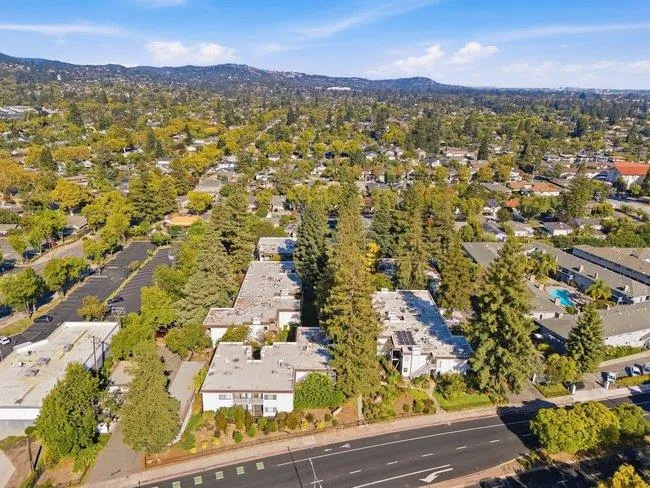 1286 Woodside Road Redwood City, CA 94061