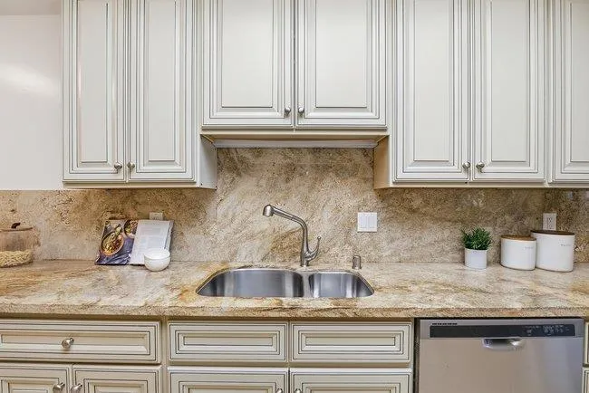 1286 Woodside Road Redwood City, CA 94061