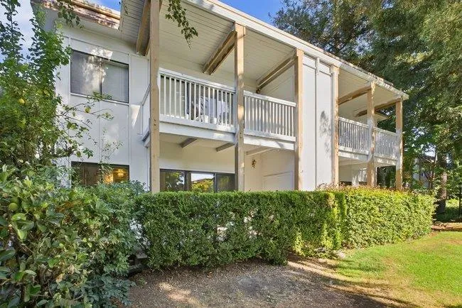 1286 Woodside Road Redwood City, CA 94061