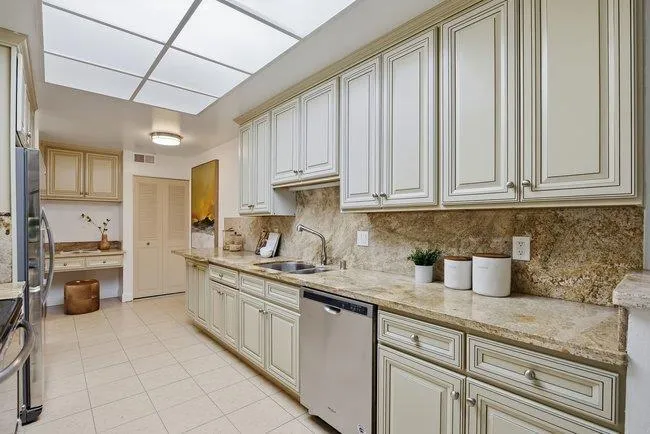 1286 Woodside Road Redwood City, CA 94061