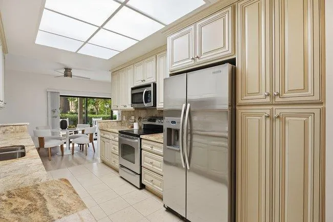 1286 Woodside Road Redwood City, CA 94061