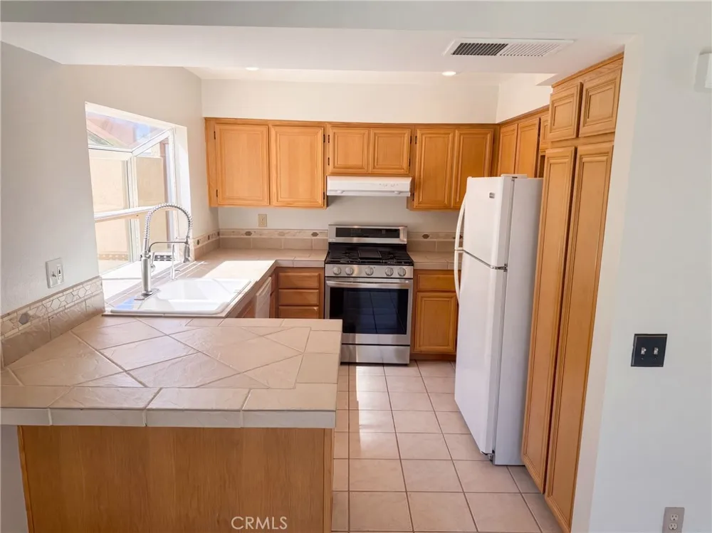 961 Verona San Jacinto, CA 92583