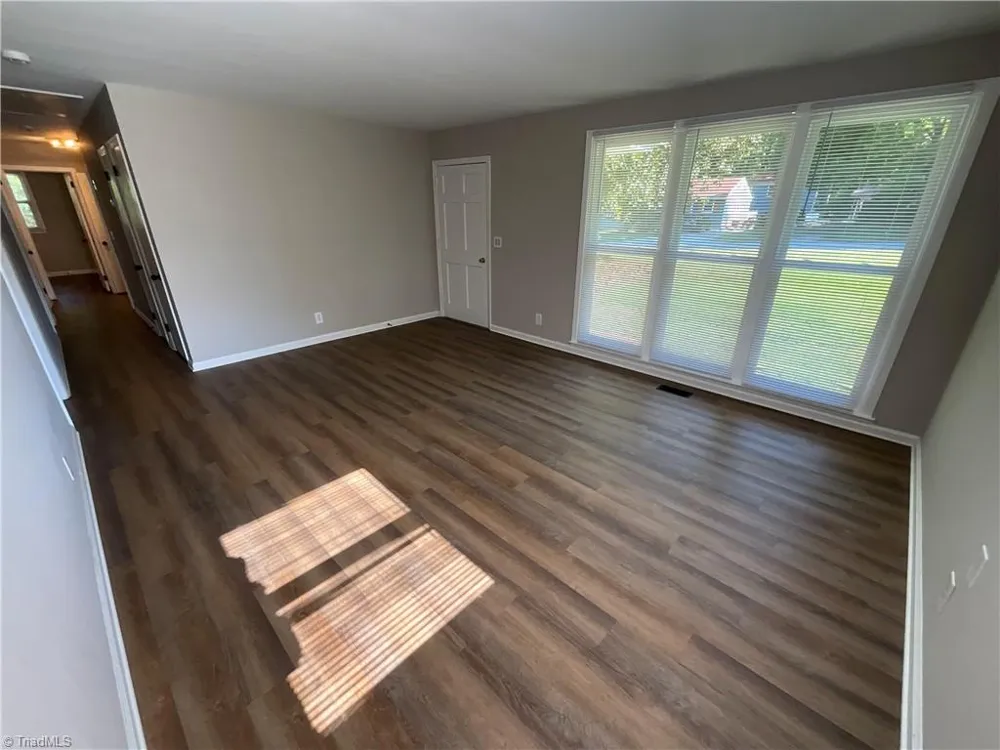 1413 Gracewood Drive Greensboro, NC 27408