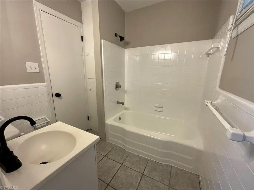 1413 Gracewood Drive Greensboro, NC 27408
