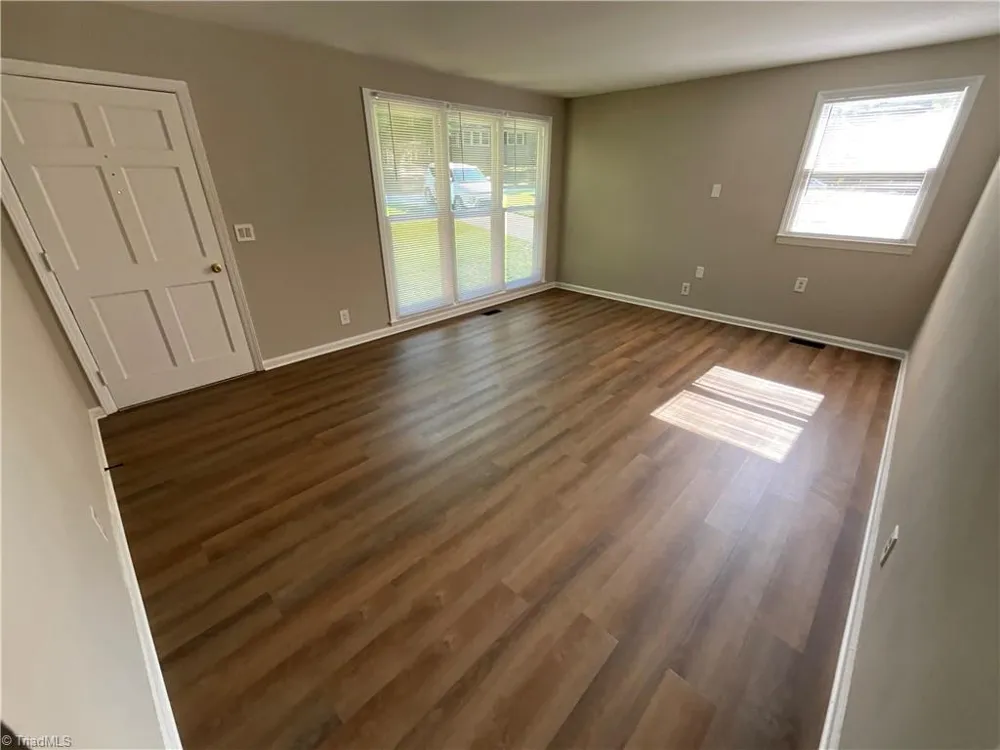 1413 Gracewood Drive Greensboro, NC 27408