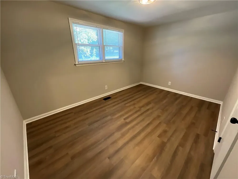 1413 Gracewood Drive Greensboro, NC 27408