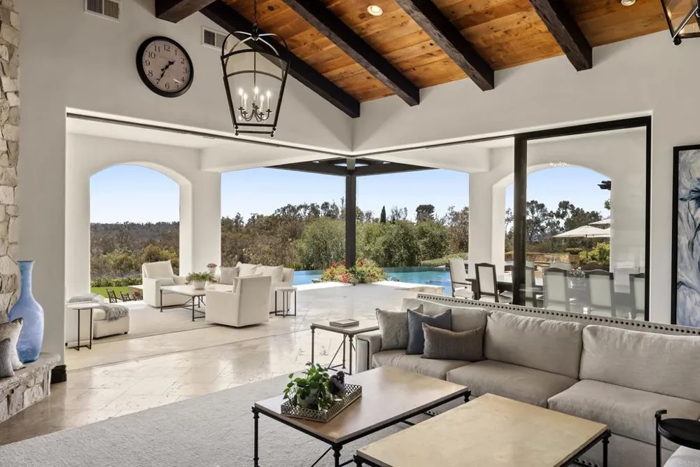 5293 La Glorieta Rancho Santa Fe, CA 92067