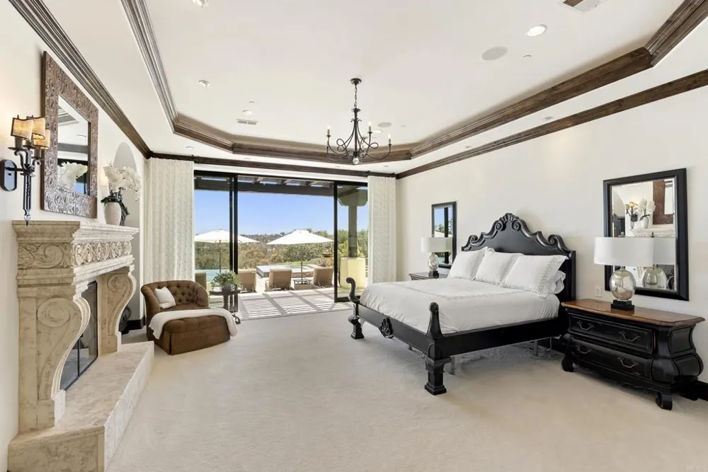 5293 La Glorieta Rancho Santa Fe, CA 92067