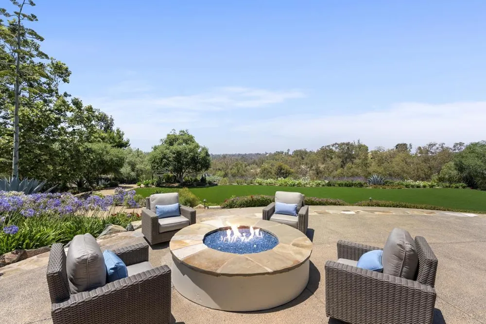 5293 La Glorieta Rancho Santa Fe, CA 92067