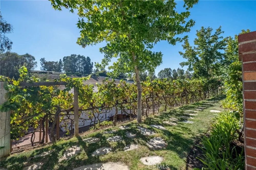 6 Caballeros Rolling Hills, CA 90274
