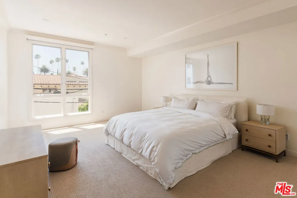 121 Almont Drive #304 Beverly Hills, CA 90211