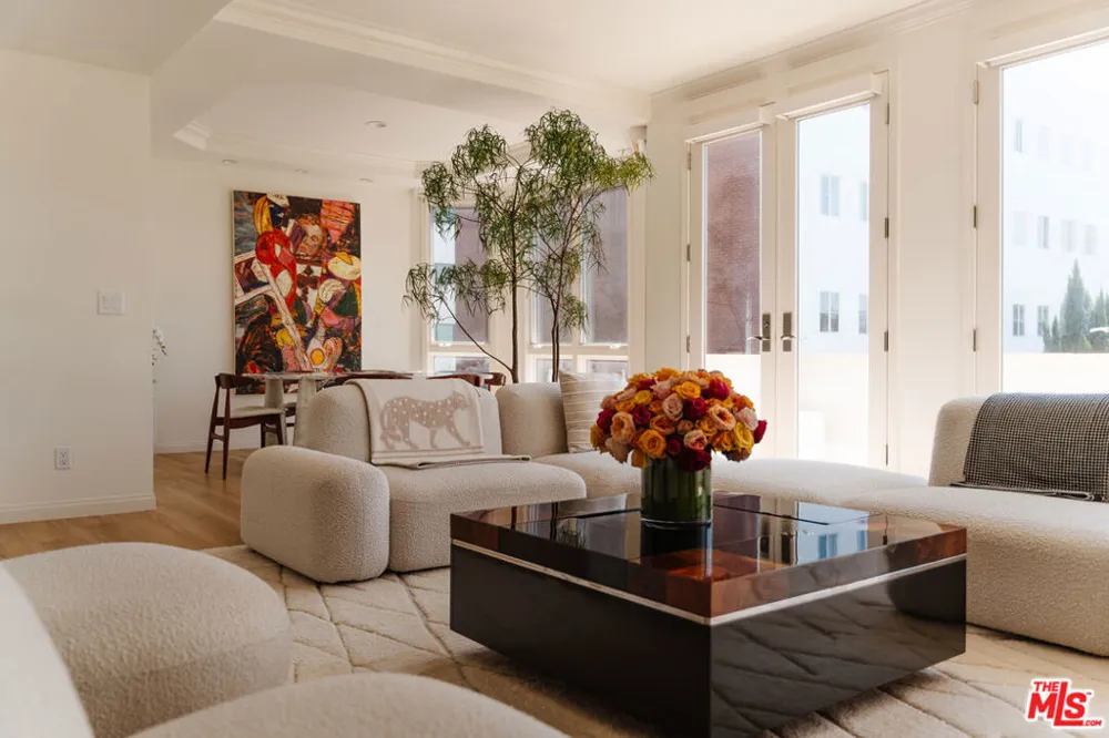 121 Almont Drive #304 Beverly Hills, CA 90211