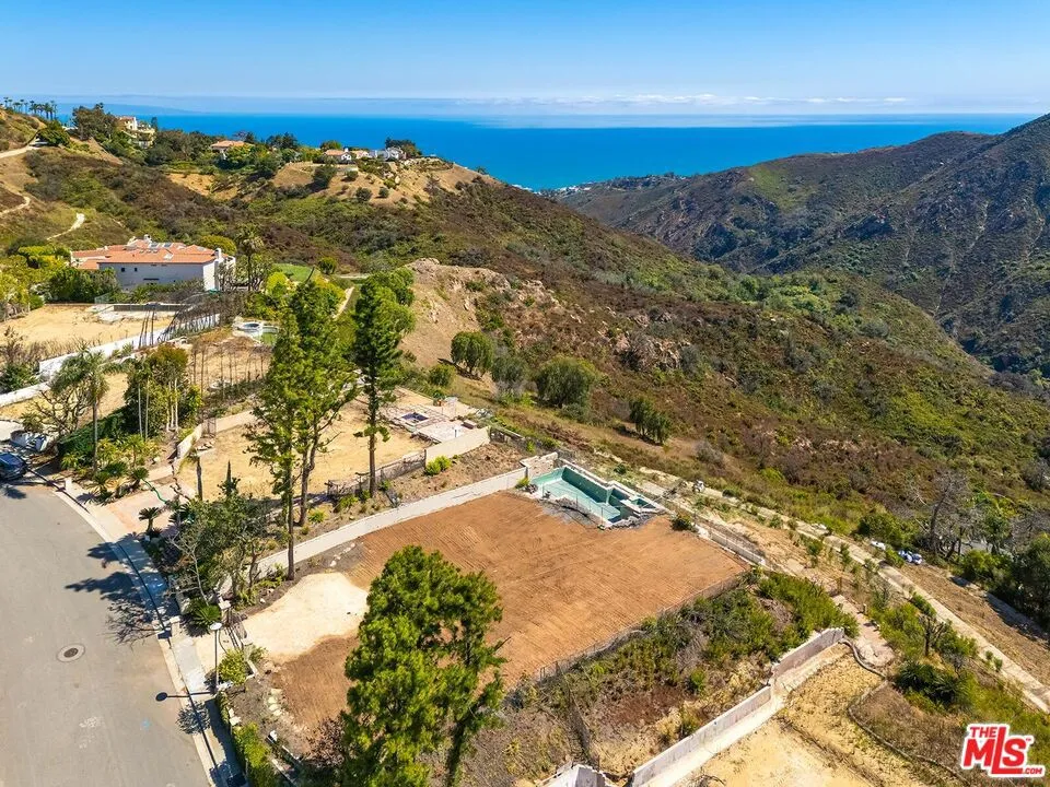 16740 Monte Hermoso Drive Pacific Palisades, CA 90272
